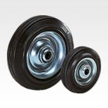 Standardní celopryžové pneumatiky na ráfku z ocelového plechu